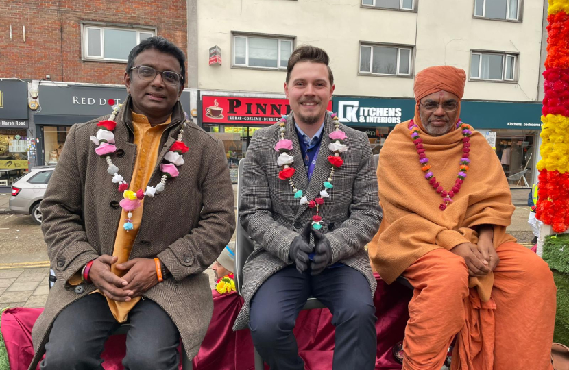 Cllrs on the parade float